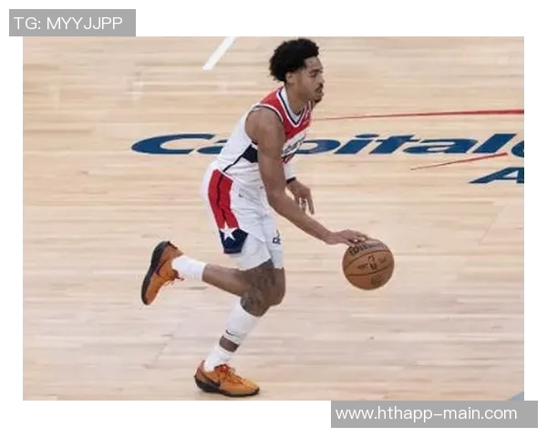 普尔表现稳定半场18分钟贡献14分助力球队进攻