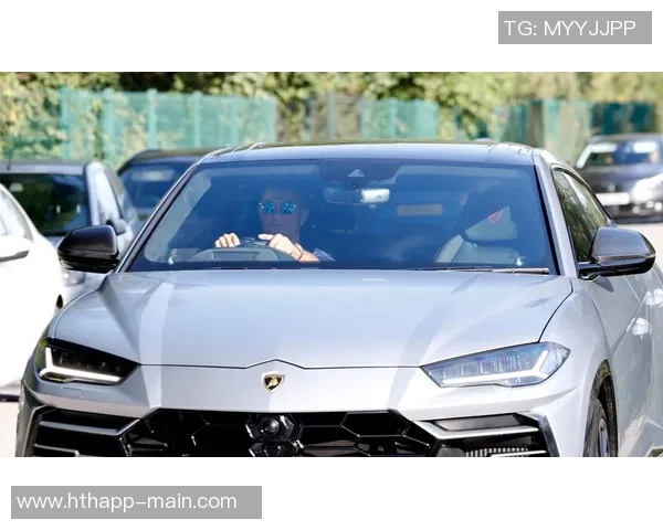 迷你罗社交媒体发布265万兰博基尼照片实为球迷账号非官方认证