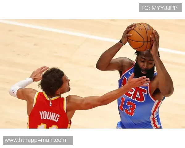 哈登遭遇痛苦倒地引发美媒调侃称其碰瓷行为实在无耻