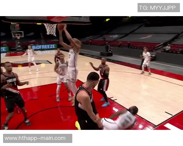 小卡主动要求下场膝盖遭科林斯重击引发关注