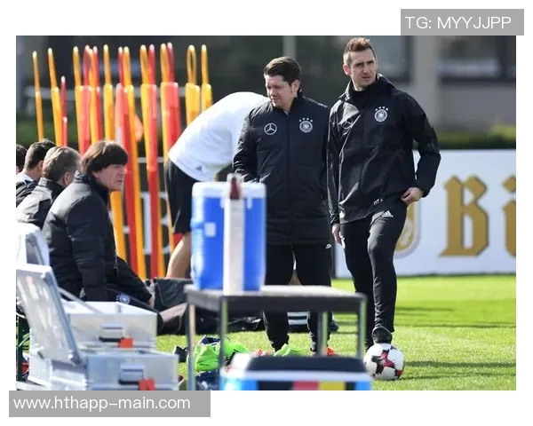 纽伦堡宣布与主教练克洛泽续约至2028年展现球队长远发展计划